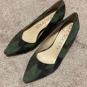 Sole Society kitten heel Camo shoes size 6